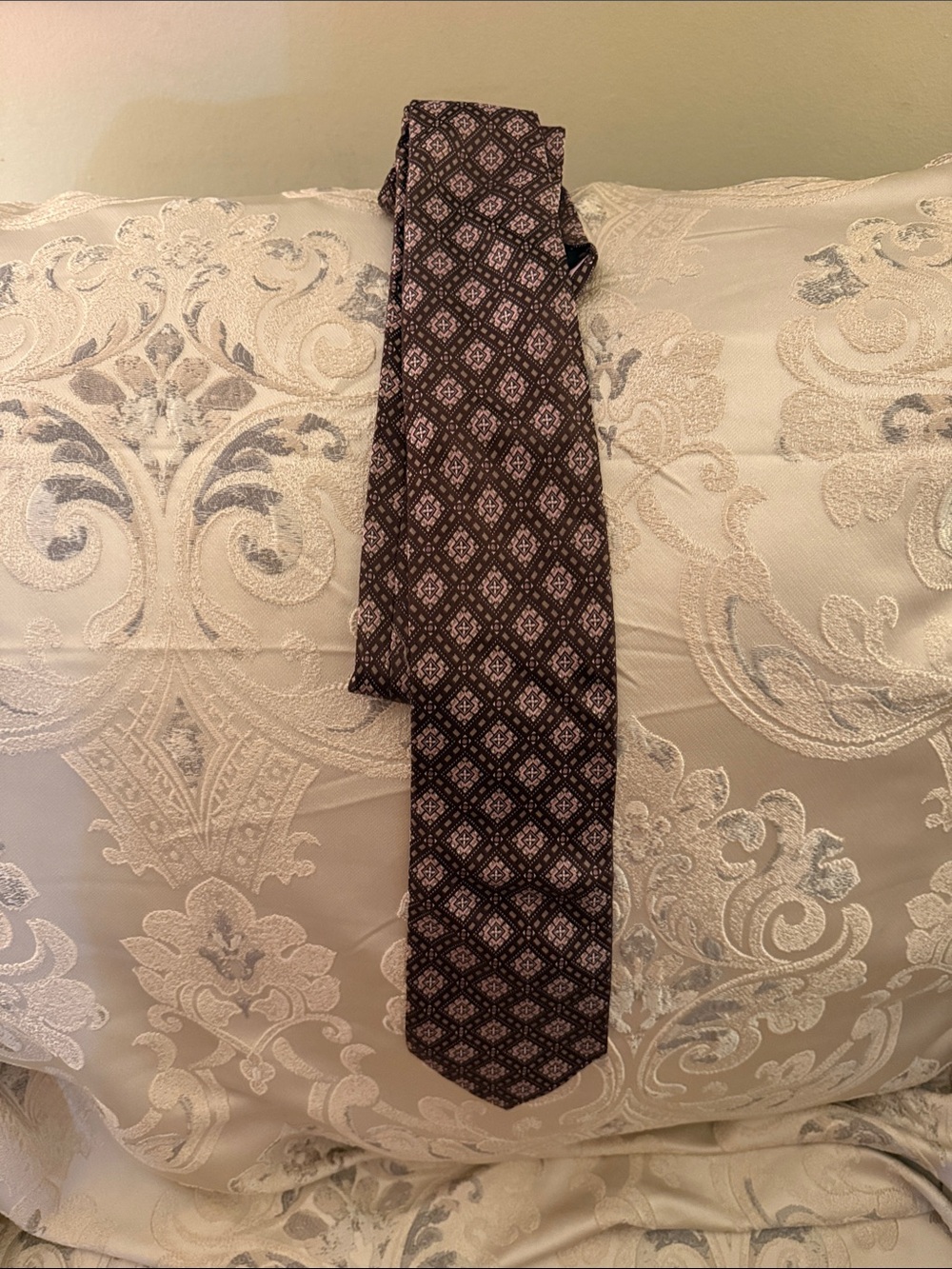 PINK Victoria's Secret Black and Pink Geometric Silk Tie